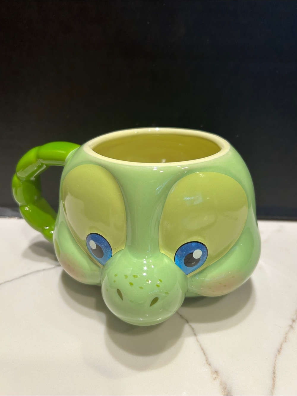 DISNEY AULANI ‘OLU Mel Green Turtle Ceramic Mug